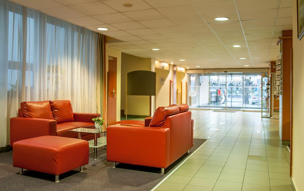 Hotel Eben Boedapest Buitenkant foto